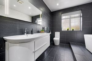 Photo 31- click for photo gallery